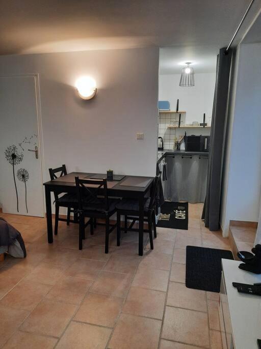 Le Petit Cocon Apartment Cerizay Ngoại thất bức ảnh